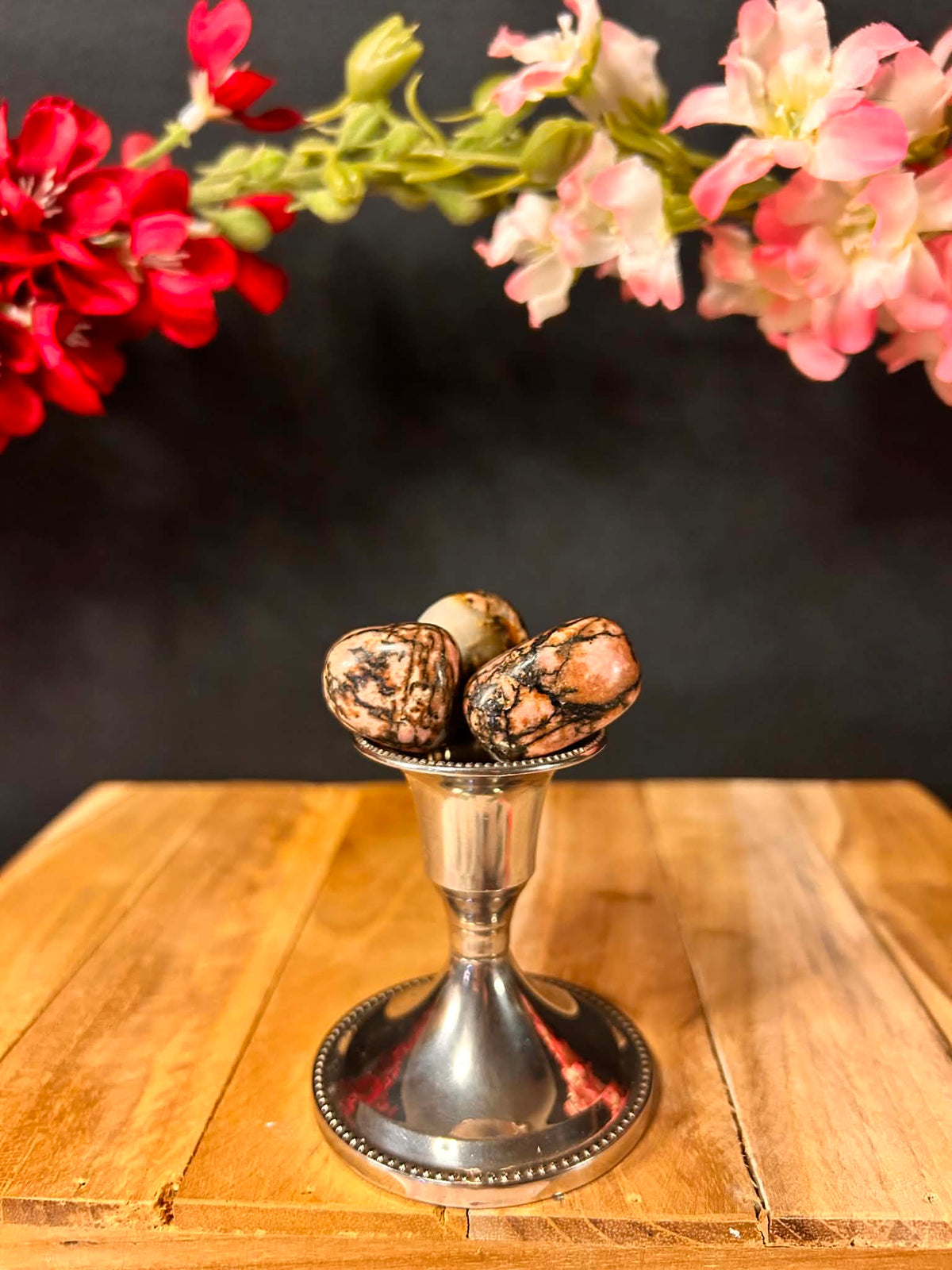 Pierre roulée en Rhodonite – Pierre Naturelle